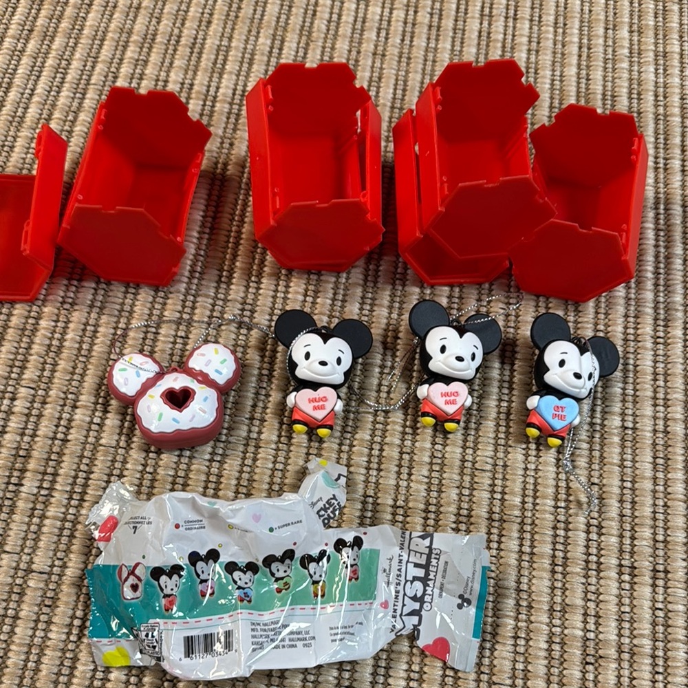 Hallmark Disney Mystery 2023  Valentine’s Day Ornaments